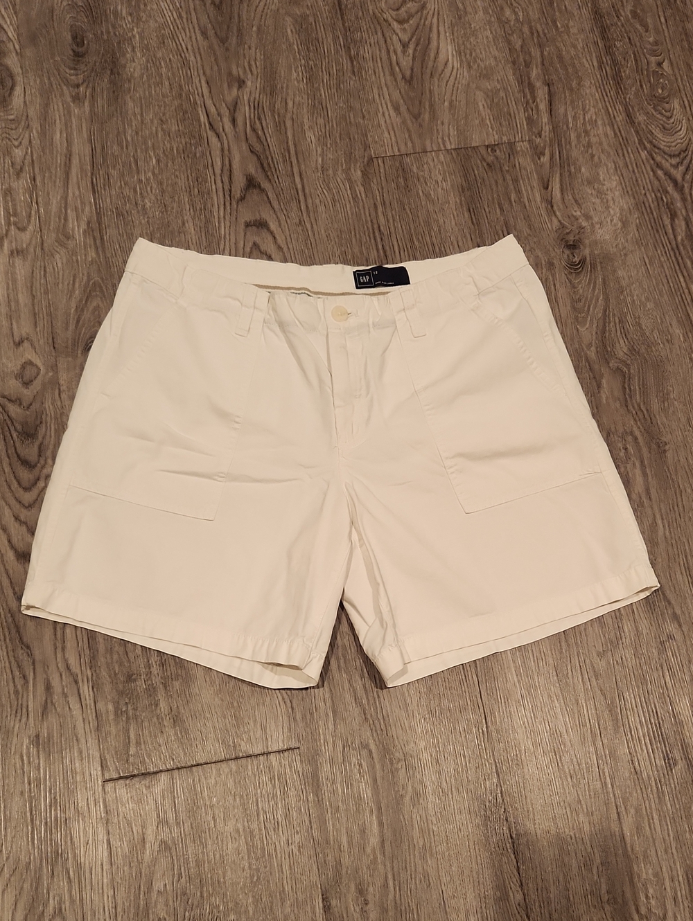 GAP Women's White Chino Shorts- Size 12